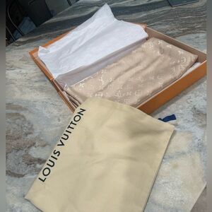 Louis Vuitton Ecru Classique Monogram Shawl